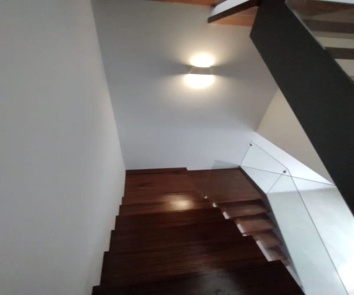 Casa En Venta,Santillana,Avenida Paseo de La Luna coto 2 C21, Zapopan, Jalisco 45019, 5 Habitaciones,5 Baños,Avenida Paseo de La Luna,3,pC4X1SN