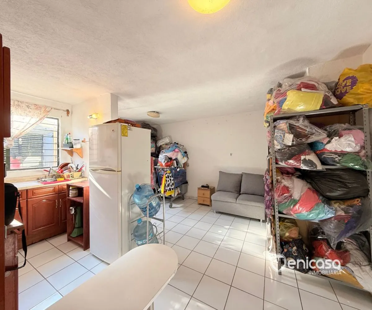 Casa En Venta,Parques de Santa María,Calle Bahía de Pelícanos 1, San Pedro Tlaquepaque, Jalisco 45609, 2 Habitaciones,1 Baño,Calle Bahía de Pelícanos,1,p0WuxGz