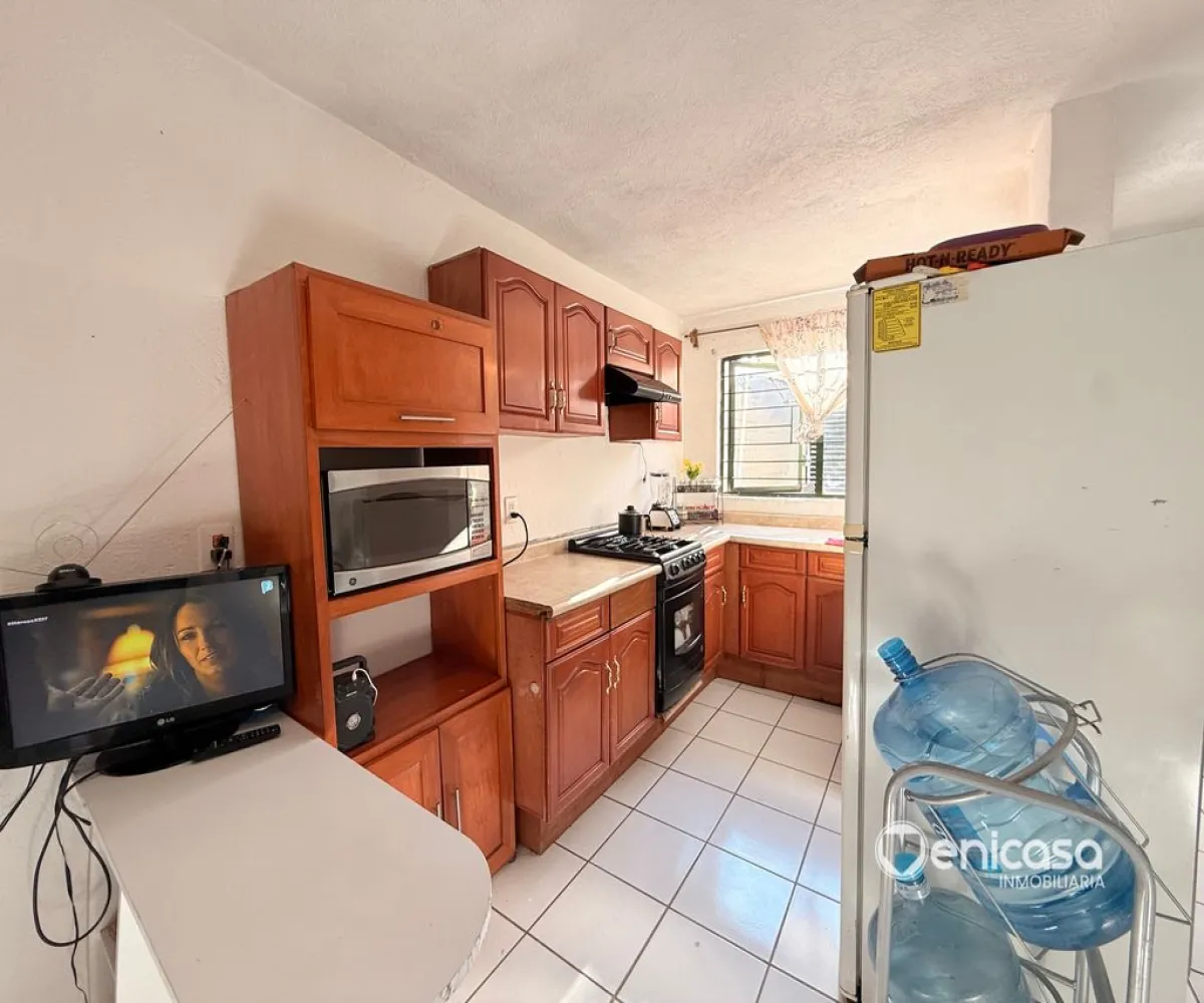 Casa En Venta,Parques de Santa María,Calle Bahía de Pelícanos 1, San Pedro Tlaquepaque, Jalisco 45609, 2 Habitaciones,1 Baño,Calle Bahía de Pelícanos,1,p0WuxGz