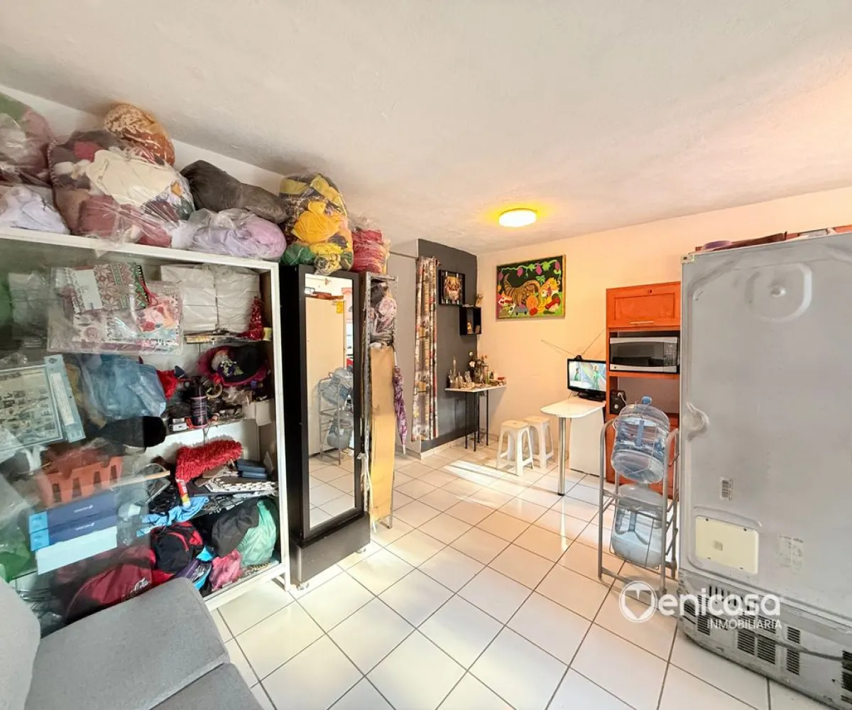 Casa En Venta,Parques de Santa María,Calle Bahía de Pelícanos 1, San Pedro Tlaquepaque, Jalisco 45609, 2 Habitaciones,1 Baño,Calle Bahía de Pelícanos,1,p0WuxGz