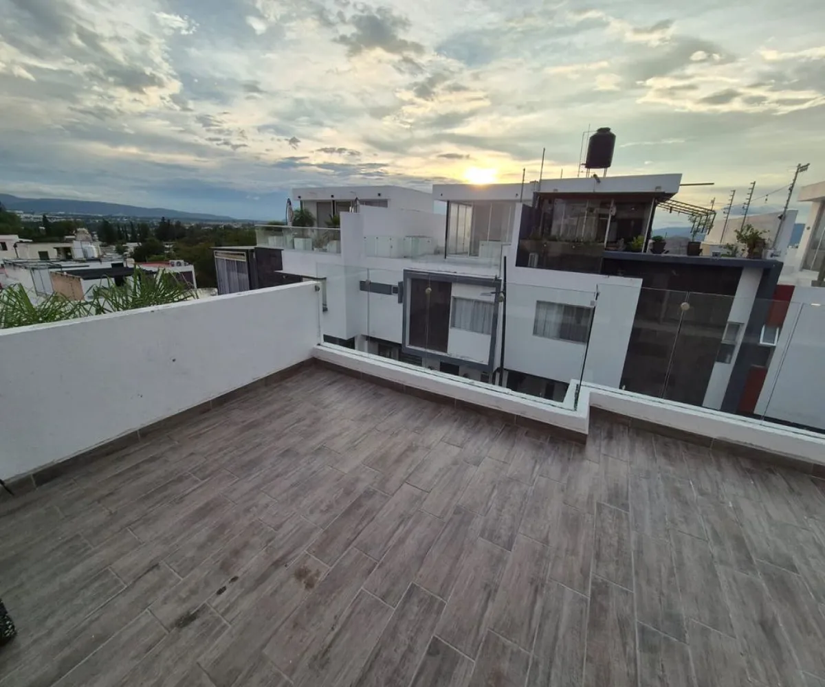 Casa En Venta,Los Robles,Avenida Doctor Angel Leaño 1305, Zapopan, Jalisco 45134, 3 Habitaciones,3 Baños,Avenida Doctor Angel Leaño,3,pu9dQtf