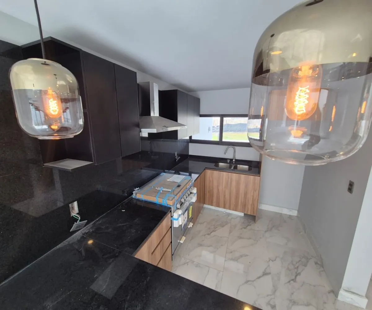 Casa En Venta,Fracc. Residencial Paraíso ,Blvrd. Bosques de Sta. Anita S/N, Tlajomulco de Zúñiga, Jalisco 45640, 3 Habitaciones,2 Baños,Blvrd. Bosques de Sta. Anita,2,pzouN4o