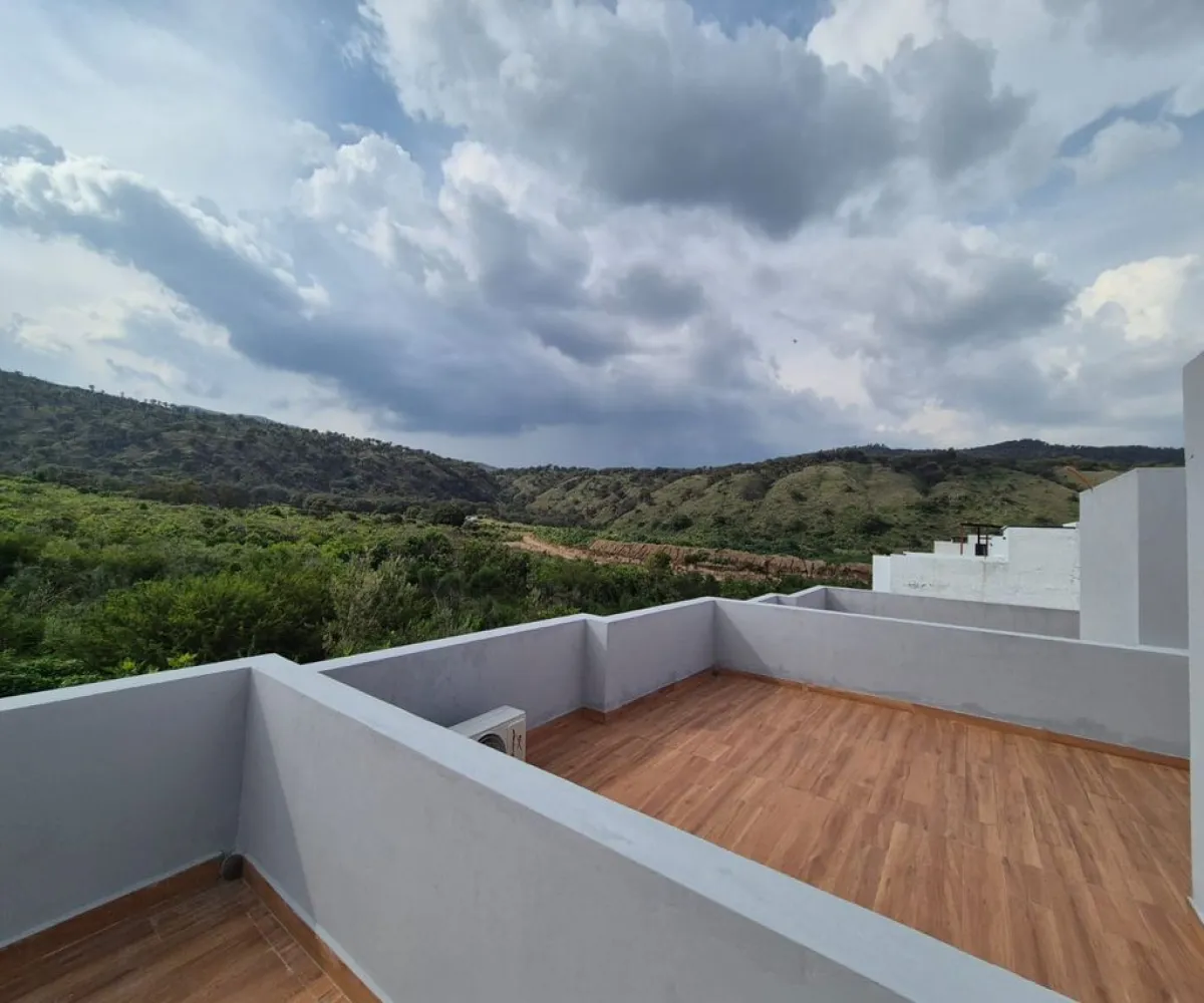 Casa En Venta,Fracc. Residencial Paraíso ,Blvrd. Bosques de Sta. Anita S/N, Tlajomulco de Zúñiga, Jalisco 45640, 3 Habitaciones,2 Baños,Blvrd. Bosques de Sta. Anita,2,pzouN4o