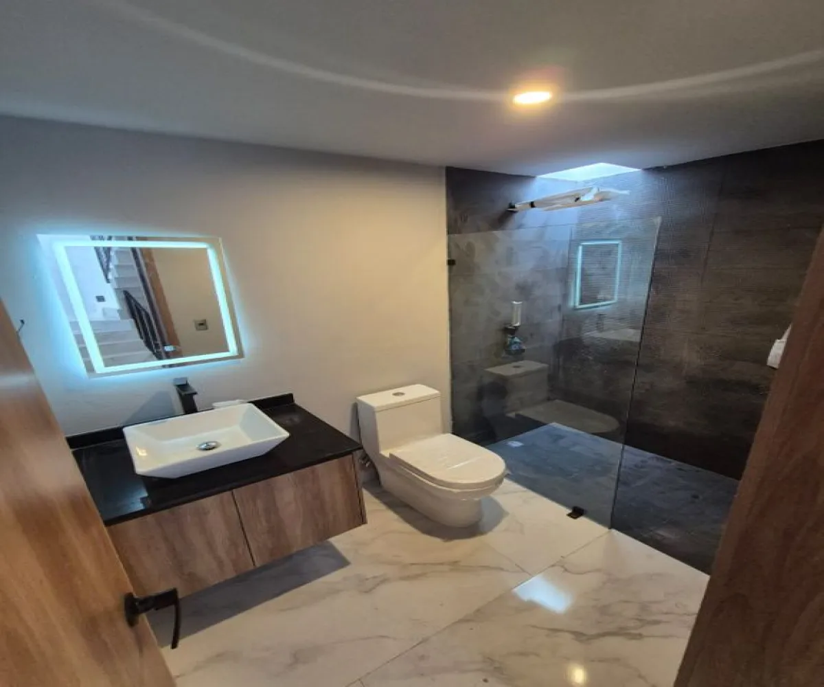 Casa En Venta,Fracc. Residencial Paraíso ,Blvrd. Bosques de Sta. Anita S/N, Tlajomulco de Zúñiga, Jalisco 45640, 3 Habitaciones,2 Baños,Blvrd. Bosques de Sta. Anita,2,pzouN4o