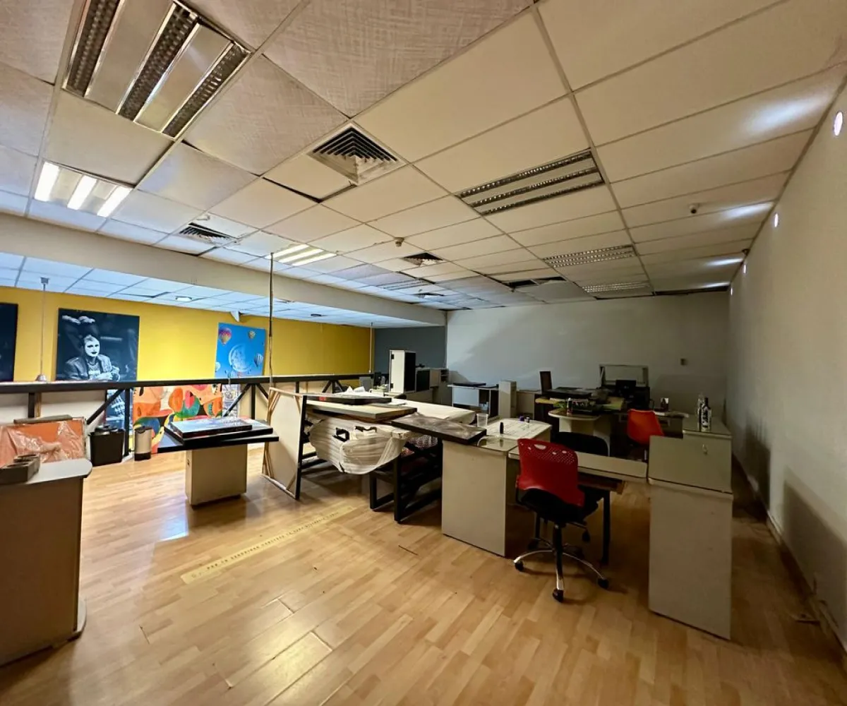 Local En Renta,Arcos Vallarta,Calle Francisco Javier Gamboa 200, Guadalajara, Jalisco 44130,4 Baños,Calle Francisco Javier Gamboa,1,pSFpNCi