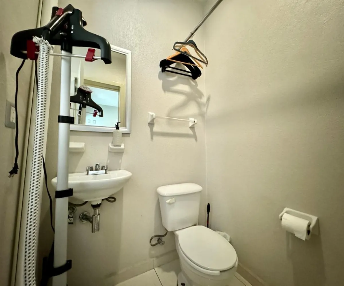 Departamento En Venta,Royal Country,Avenida Juan Palomar y Arias 600 243, Zapopan, Jalisco 45116, 3 Habitaciones,4 Baños,Avenida Juan Palomar y Arias,1,pMBJcOS