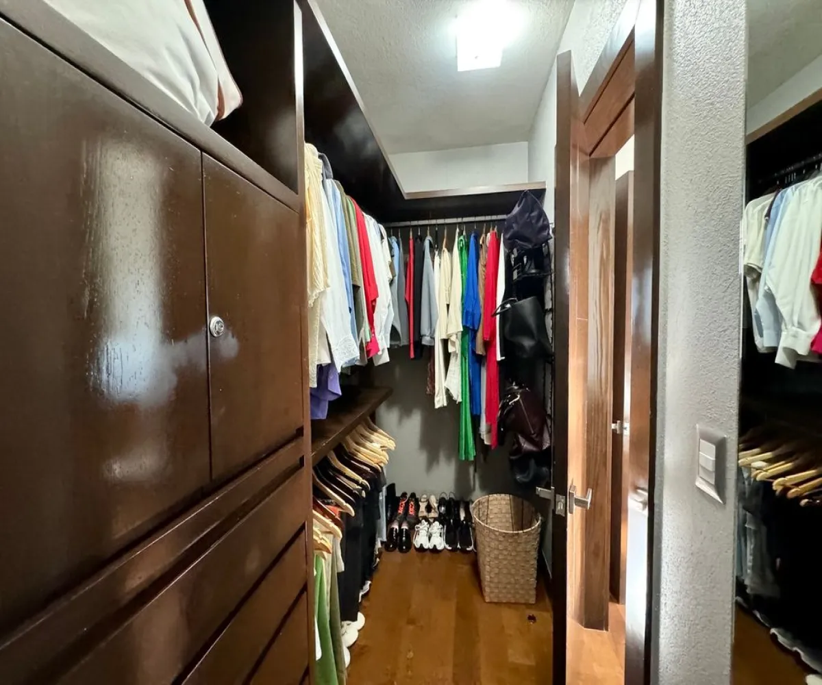 Departamento En Venta,Royal Country,Avenida Juan Palomar y Arias 600 243, Zapopan, Jalisco 45116, 3 Habitaciones,4 Baños,Avenida Juan Palomar y Arias,1,pMBJcOS