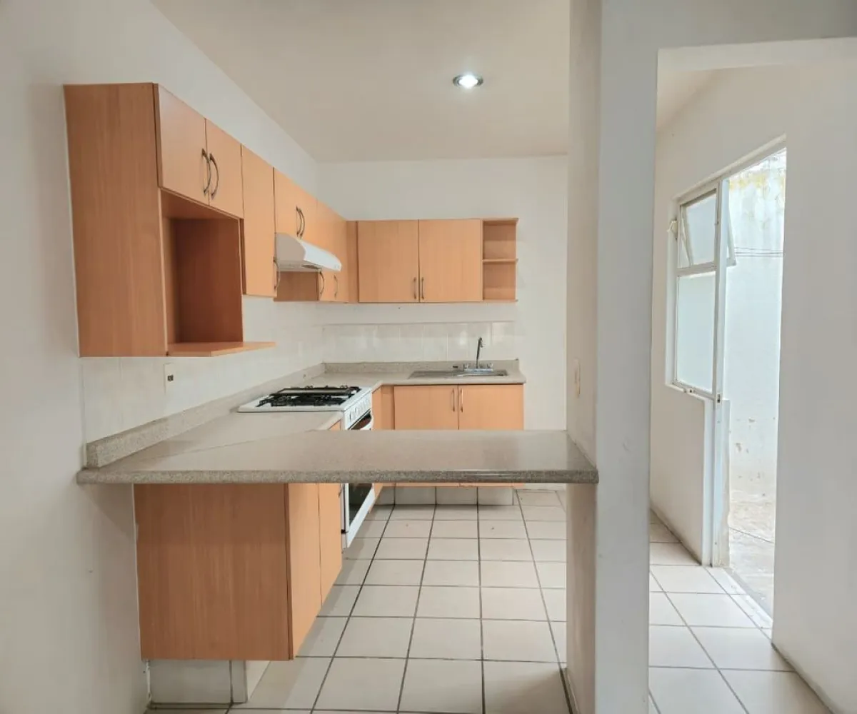 Casa En Venta,Parques de Tesistan ,Calle Fray Junípero Serra 781 48, Zapopan, Jalisco 45200, 3 Habitaciones,3 Baños,Calle Fray Junípero Serra,1,pOnY8X5