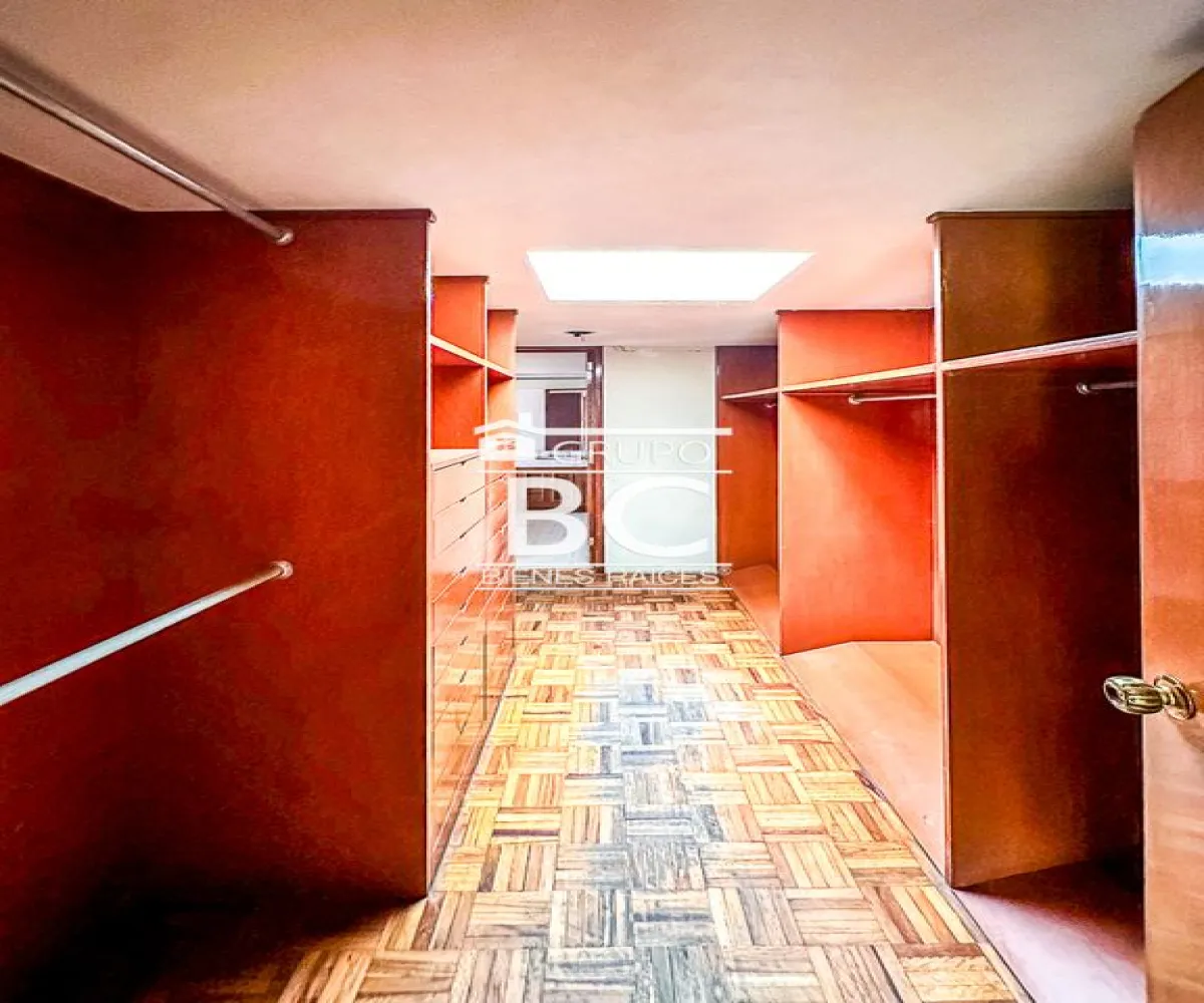 Casa En Venta,Lomas de Guevara,Avenida Manuel Acuña 2704, Guadalajara, Jalisco 44657, 4 Habitaciones,4 Baños,Avenida Manuel Acuña,1,puhAXnd