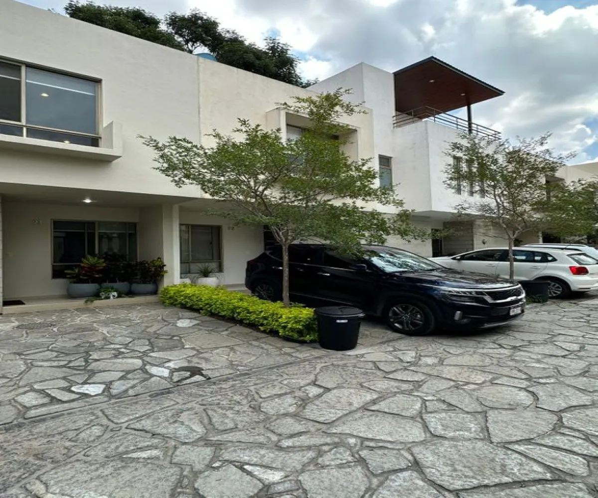 Casa En Venta,El Triángulo,Calle Atotonilco 555, Nuevo México, Jalisco 45138, 2 Habitaciones,2 Baños,Calle Atotonilco,1,ppJHnuT