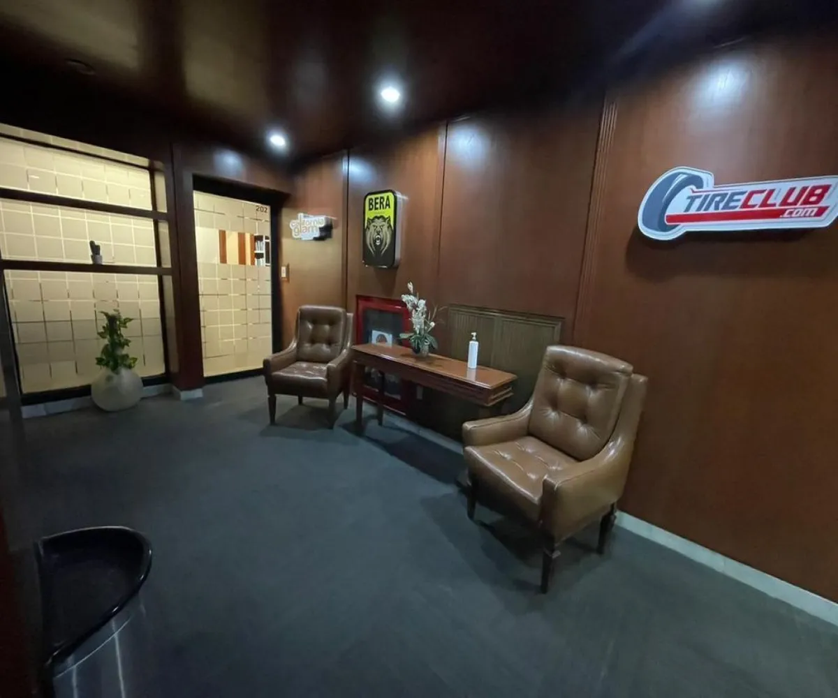 Oficina En Renta,Jardines del Bosque,Calzada Lázaro Cárdenas 2850, Guadalajara, Jalisco 44520,2 Baños,Calzada Lázaro Cárdenas,1,plqvBQX