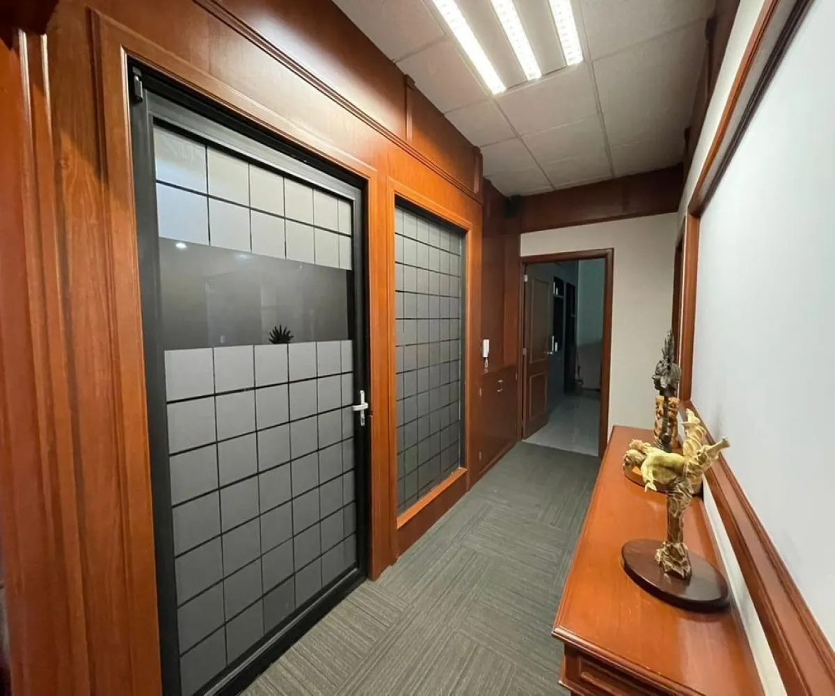 Oficina En Renta,Jardines del Bosque,Calzada Lázaro Cárdenas 2850, Guadalajara, Jalisco 44520,2 Baños,Calzada Lázaro Cárdenas,1,plqvBQX