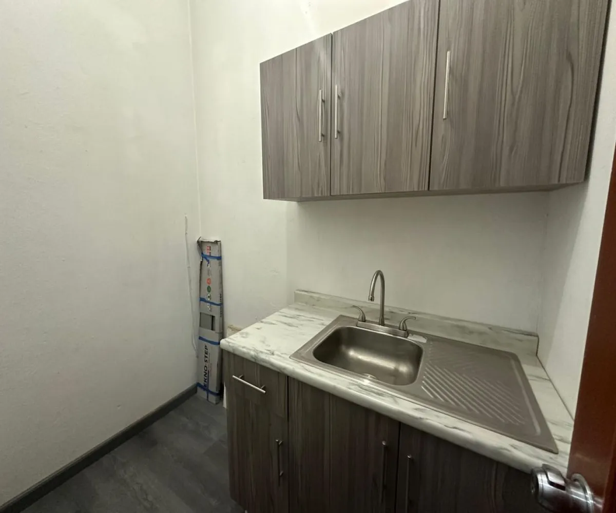 Oficina En Renta,Jardines del Bosque,Calzada Lázaro Cárdenas 2850, Guadalajara, Jalisco 44520,2 Baños,Calzada Lázaro Cárdenas,1,plqvBQX