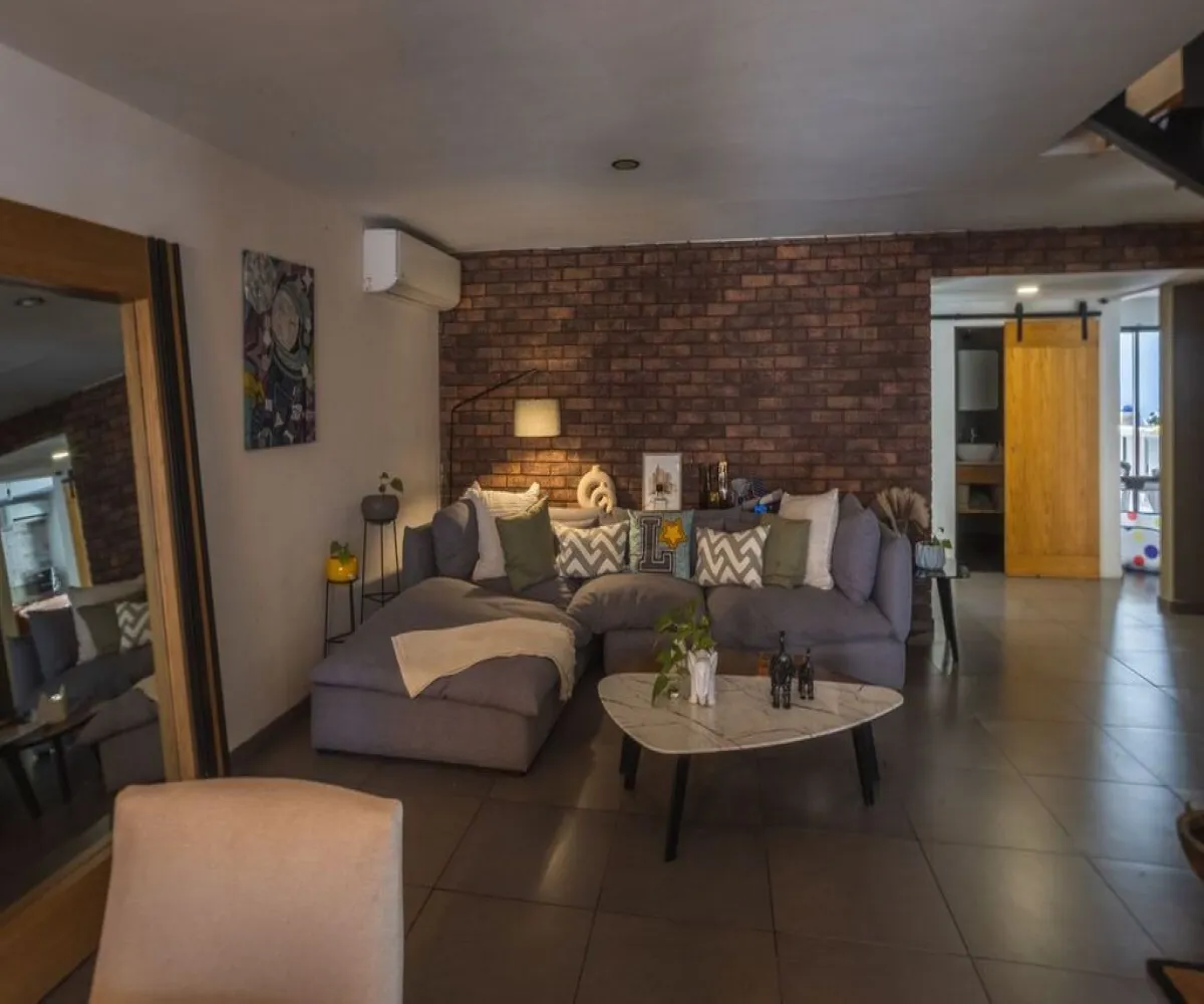 Casa En Venta,Victoria,Turmalina 2932, Zapopan, Jalisco 45089, 3 Habitaciones,3 Baños,Turmalina,2,pgd499F