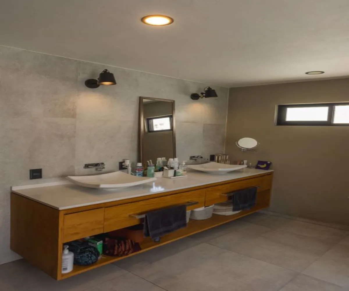 Casa En Venta,Victoria,Turmalina 2932, Zapopan, Jalisco 45089, 3 Habitaciones,3 Baños,Turmalina,2,pgd499F