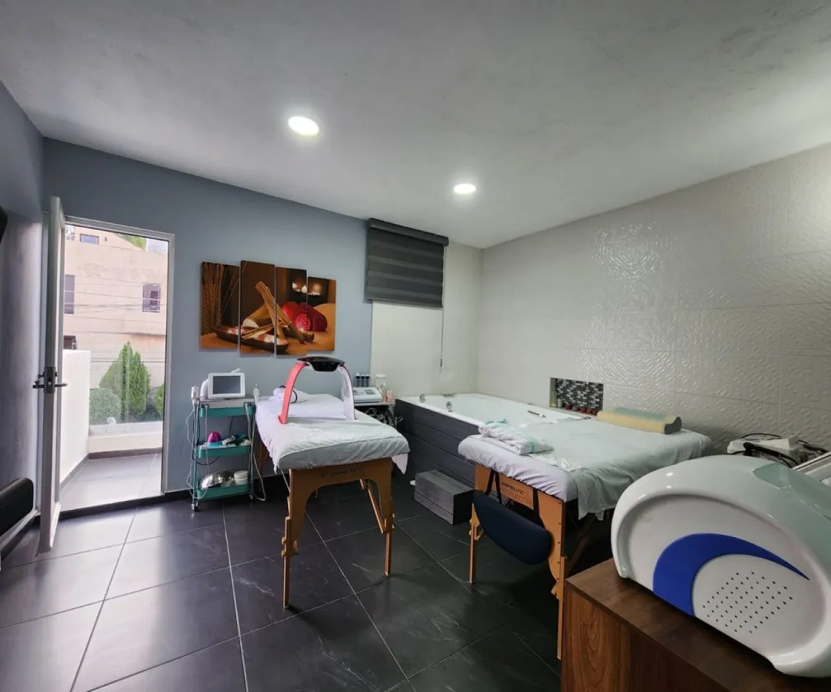 Casa En Venta,Cerro del Tesoro,Vista a La Lejanía 1750, San Pedro Tlaquepaque, Jalisco 45608, 4 Habitaciones,4 Baños,Vista a La Lejanía,1,pHgDHvy