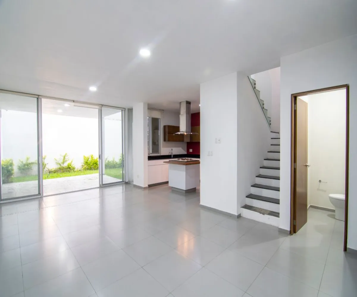 Casa En Venta,Casa Fuerte,Paseo la Torre 55, Tlajomulco de Zúñiga, Jalisco 45645, 1 Cuarto,1 Baño,Paseo la Torre,1,pDnUUyN