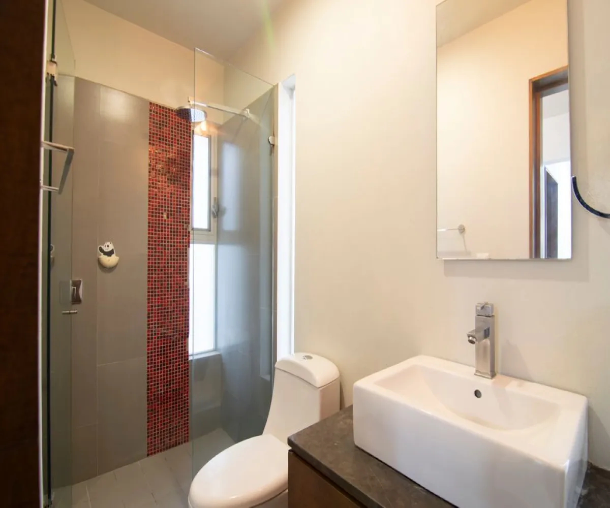 Casa En Venta,Casa Fuerte,Paseo la Torre 55, Tlajomulco de Zúñiga, Jalisco 45645, 1 Cuarto,1 Baño,Paseo la Torre,1,pDnUUyN