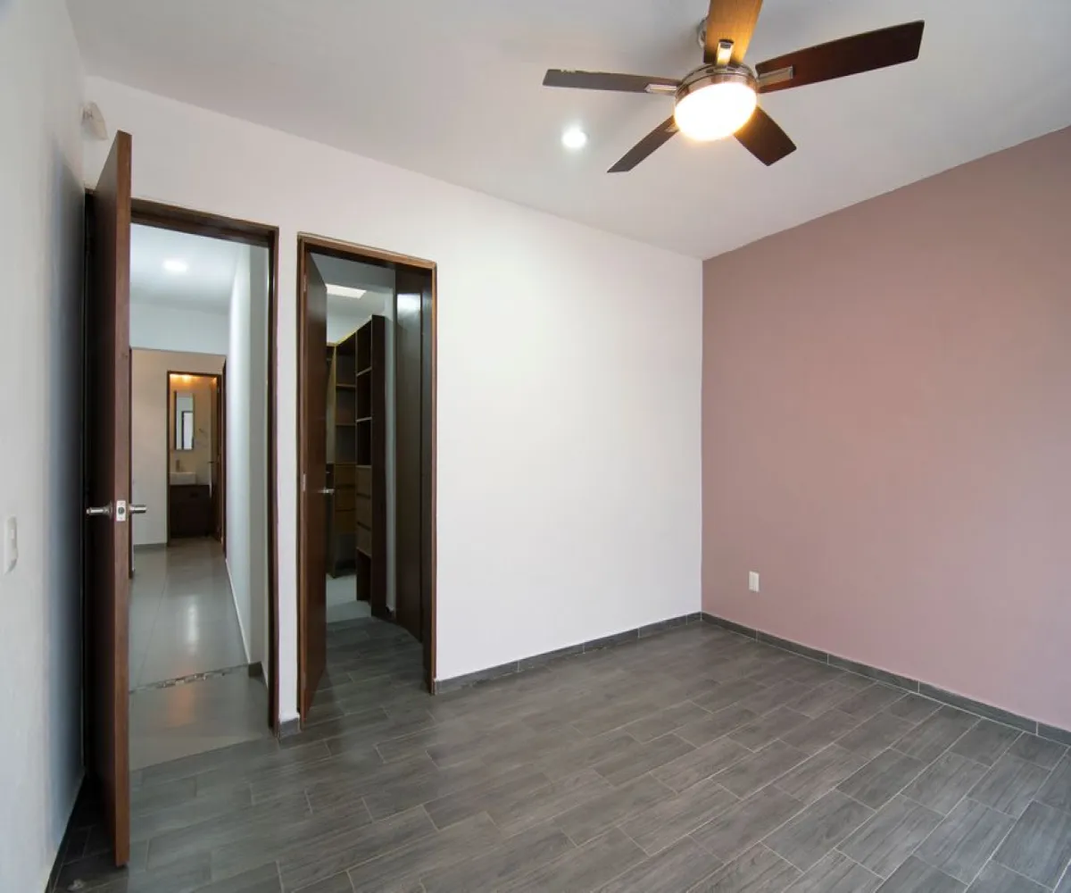 Casa En Venta,Casa Fuerte,Paseo la Torre 55, Tlajomulco de Zúñiga, Jalisco 45645, 1 Cuarto,1 Baño,Paseo la Torre,1,pDnUUyN