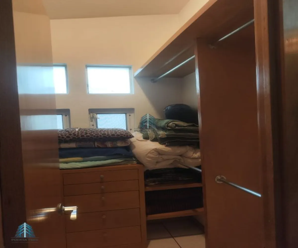 Casa En Venta,La Tijera,Calle Merced 152, Tlajomulco de Zúñiga, Jalisco 45645, 5 Habitaciones,4 Baños,Calle Merced,2,pICbiNG