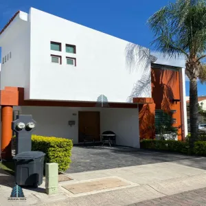 Casa En Venta,La Tijera,Calle Merced 152, Tlajomulco de Zúñiga, Jalisco 45645, 5 Habitaciones,4 Baños,Calle Merced,2,pICbiNG