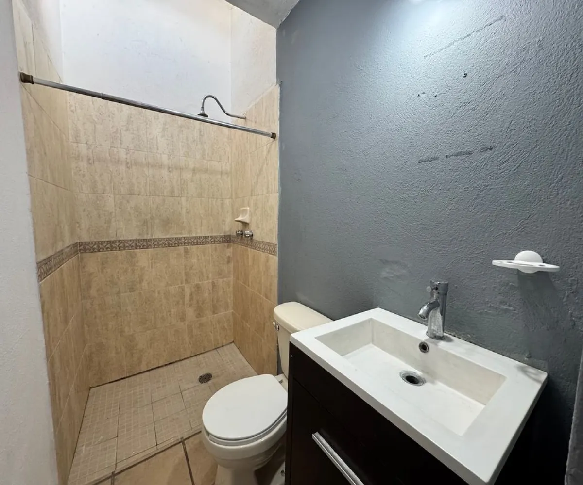 Casa En Venta,Parques del Centinela,Avenida Industria Textil 2030 5, Zapopan, Jalisco 45180, 3 Habitaciones,2 Baños,Avenida Industria Textil,1,pKEZ112