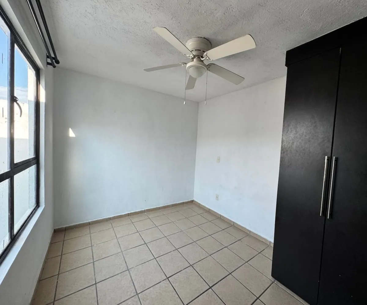 Casa En Venta,Parques del Centinela,Avenida Industria Textil 2030 5, Zapopan, Jalisco 45180, 3 Habitaciones,2 Baños,Avenida Industria Textil,1,pKEZ112