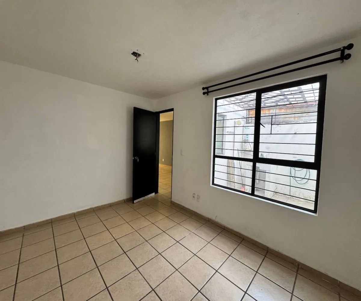 Casa En Venta,Parques del Centinela,Avenida Industria Textil 2030 5, Zapopan, Jalisco 45180, 3 Habitaciones,2 Baños,Avenida Industria Textil,1,pKEZ112