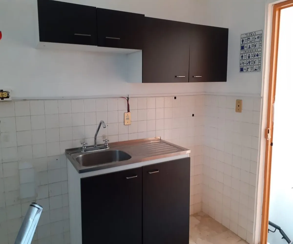 Oficina En Renta,Calesa,Calle Juan Caballero y Osio 277, Querétaro, Querétaro 76020,1 Baño,Calle Juan Caballero y Osio,1,pVexqDR