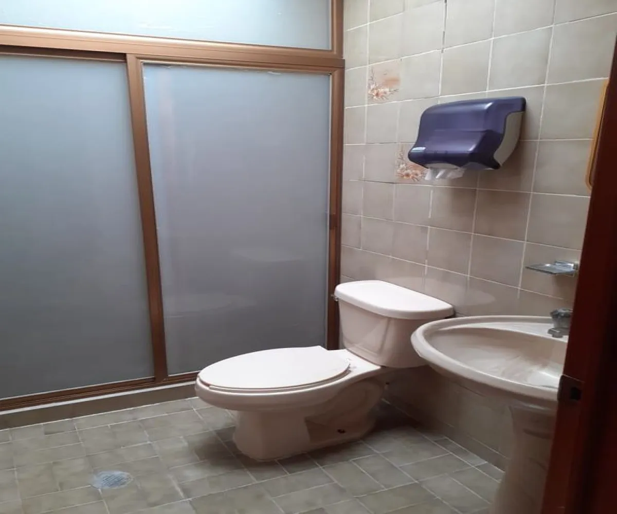 Oficina En Renta,Calesa,Calle Juan Caballero y Osio 277, Querétaro, Querétaro 76020,1 Baño,Calle Juan Caballero y Osio,1,pVexqDR