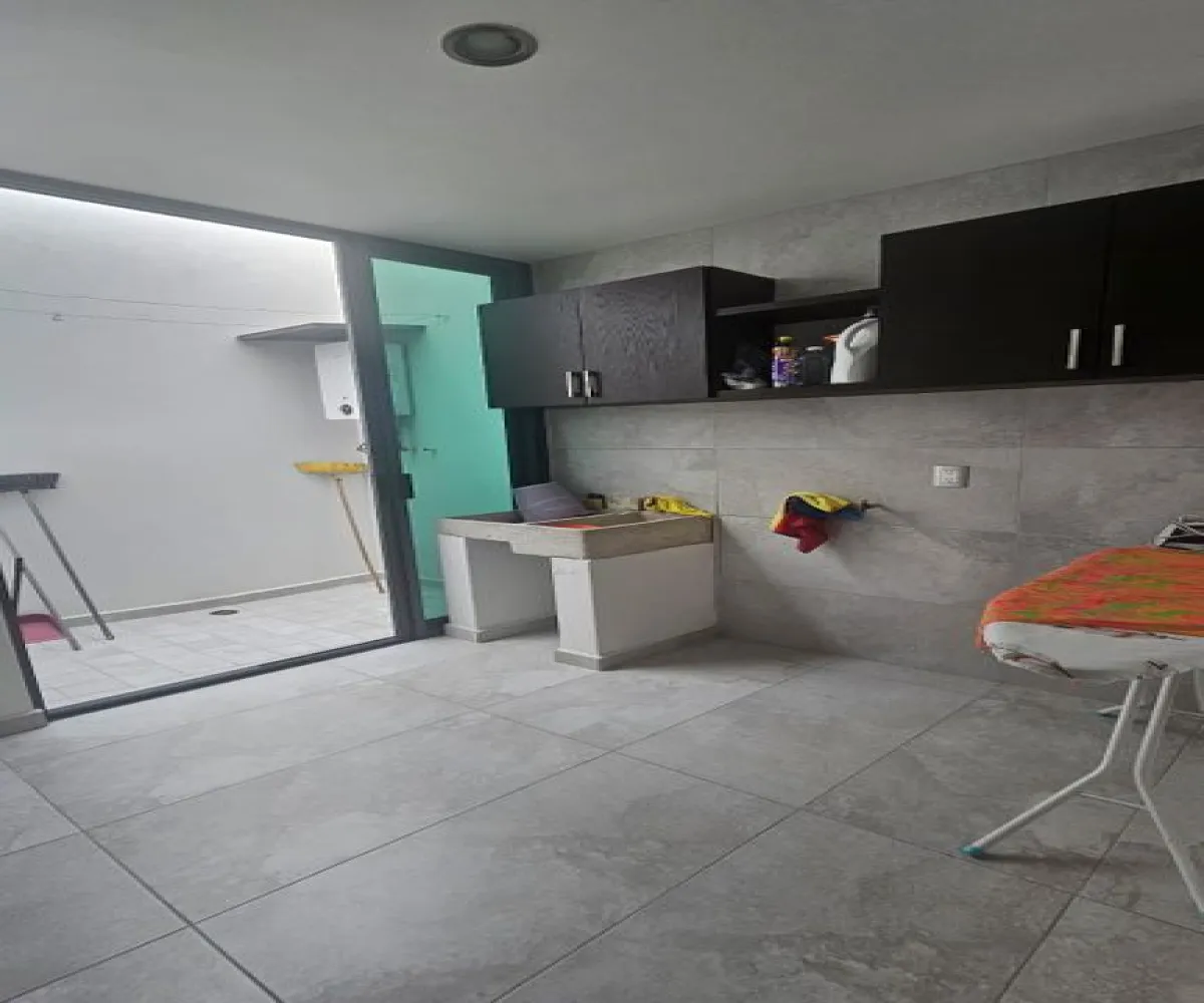 Casa En Renta,NUEVO MEXICO,Avenida Paseo de los Emperadores 1560 29, Zapopan, Jalisco 45134, 4 Habitaciones,3 Baños,Avenida Paseo de los Emperadores,2,pDJQ1X2