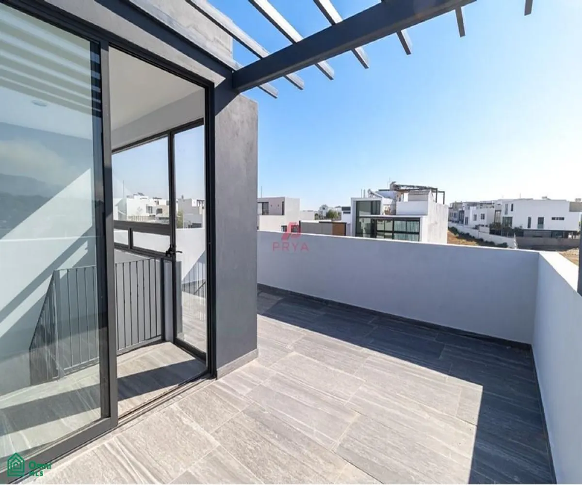 Casa En Venta,Fraccionamiento Bosques Vallarta,Paseo de la Estrella 3595, Zapopan, Jalisco 45222, 4 Habitaciones,4 Baños,Paseo de la Estrella,MX24665584