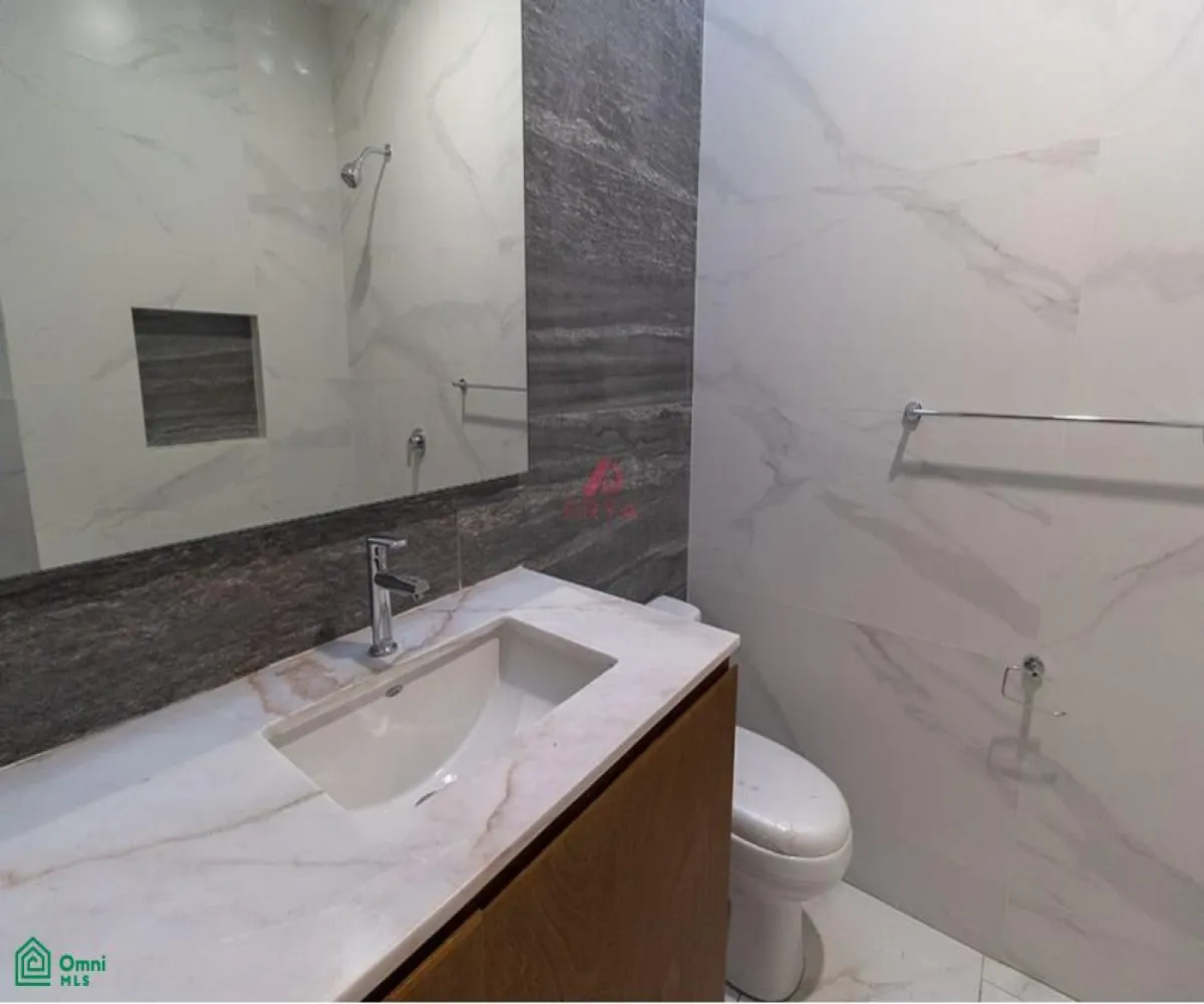 Casa En Venta,Fraccionamiento Bosques Vallarta,Paseo de la Estrella 3595, Zapopan, Jalisco 45222, 4 Habitaciones,4 Baños,Paseo de la Estrella,MX24665584