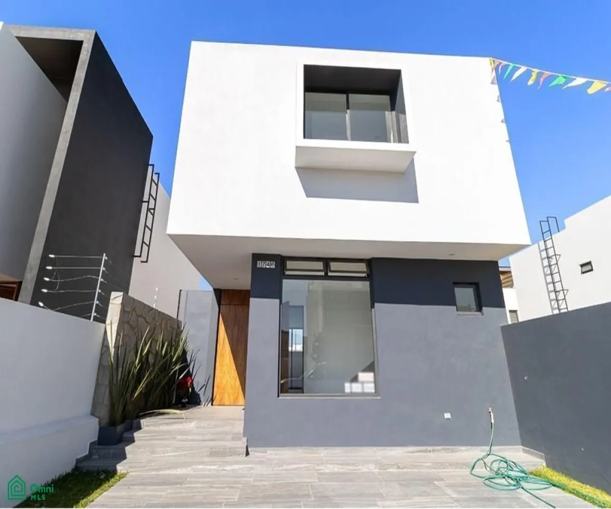 Casa En Venta,Fraccionamiento Bosques Vallarta,Paseo de la Estrella 3595, Zapopan, Jalisco 45222, 4 Habitaciones,4 Baños,Paseo de la Estrella,MX24665584