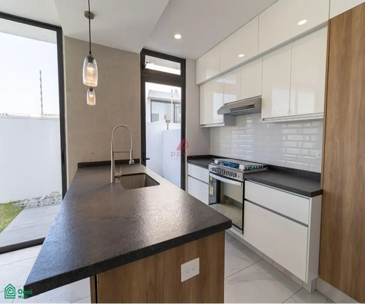 Casa En Venta,Fraccionamiento Bosques Vallarta,Paseo de la Estrella 3595, Zapopan, Jalisco 45222, 4 Habitaciones,4 Baños,Paseo de la Estrella,MX24665584