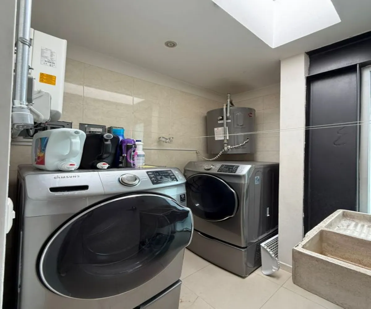 Casa En Renta,La Tijera,Avenida Nueva Galicia 7, Tlajomulco de Zúñiga, Jalisco 45645, 4 Habitaciones,3 Baños,Avenida Nueva Galicia,2,poLc5NF