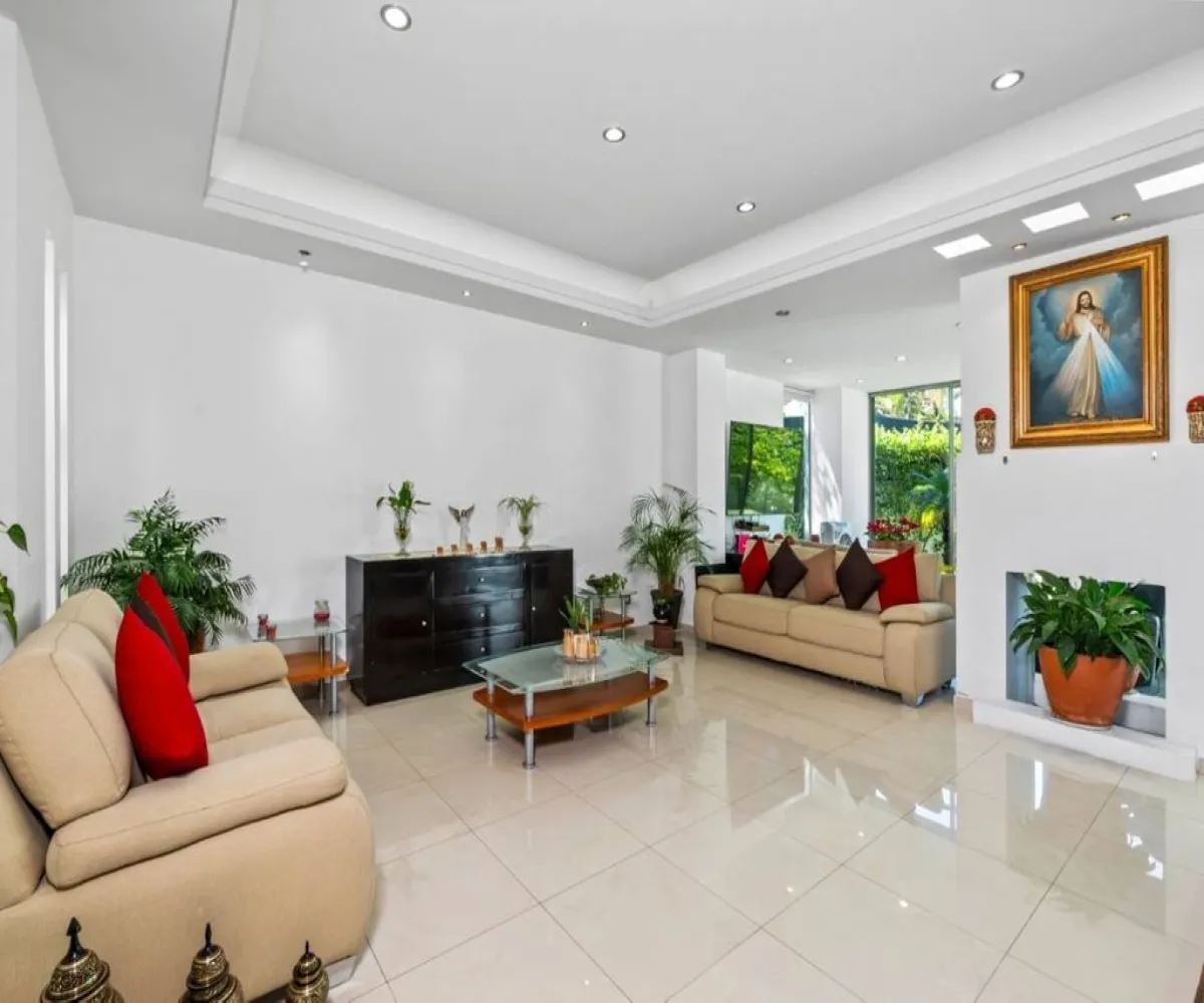 Casa En Venta,Campo de Golf Santa Anita Condominio,Paseo de Los Lirios 601, Tlajomulco de Zúñiga, Jalisco 45645, 4 Habitaciones,3 Baños,Paseo de Los Lirios,1,piNvqJy