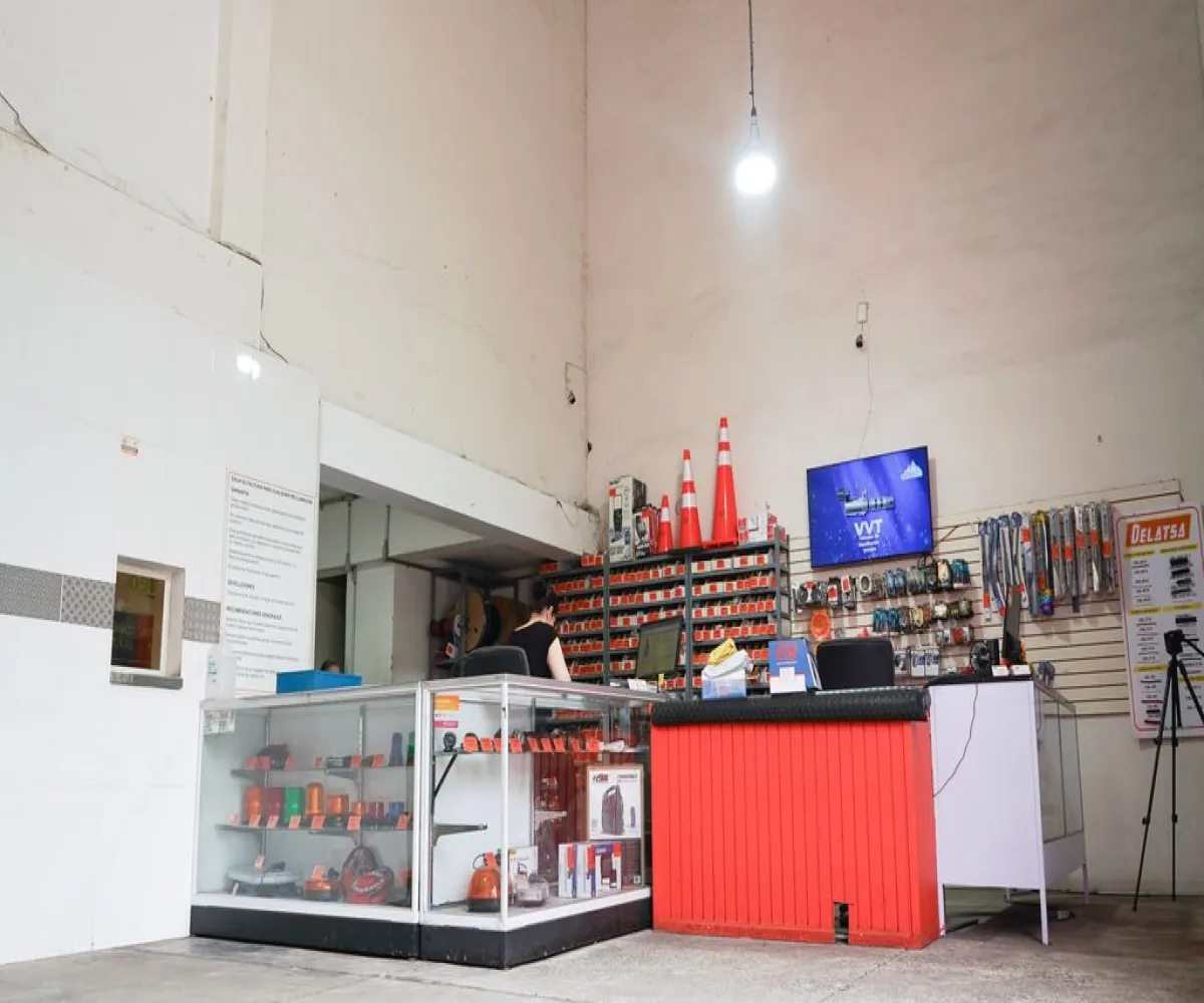 Bodega En Venta,Atlas,Calzada Jesús González Gallo 705, Guadalajara, Jalisco 44870,4 Baños,Calzada Jesús González Gallo,1,phY4XfG