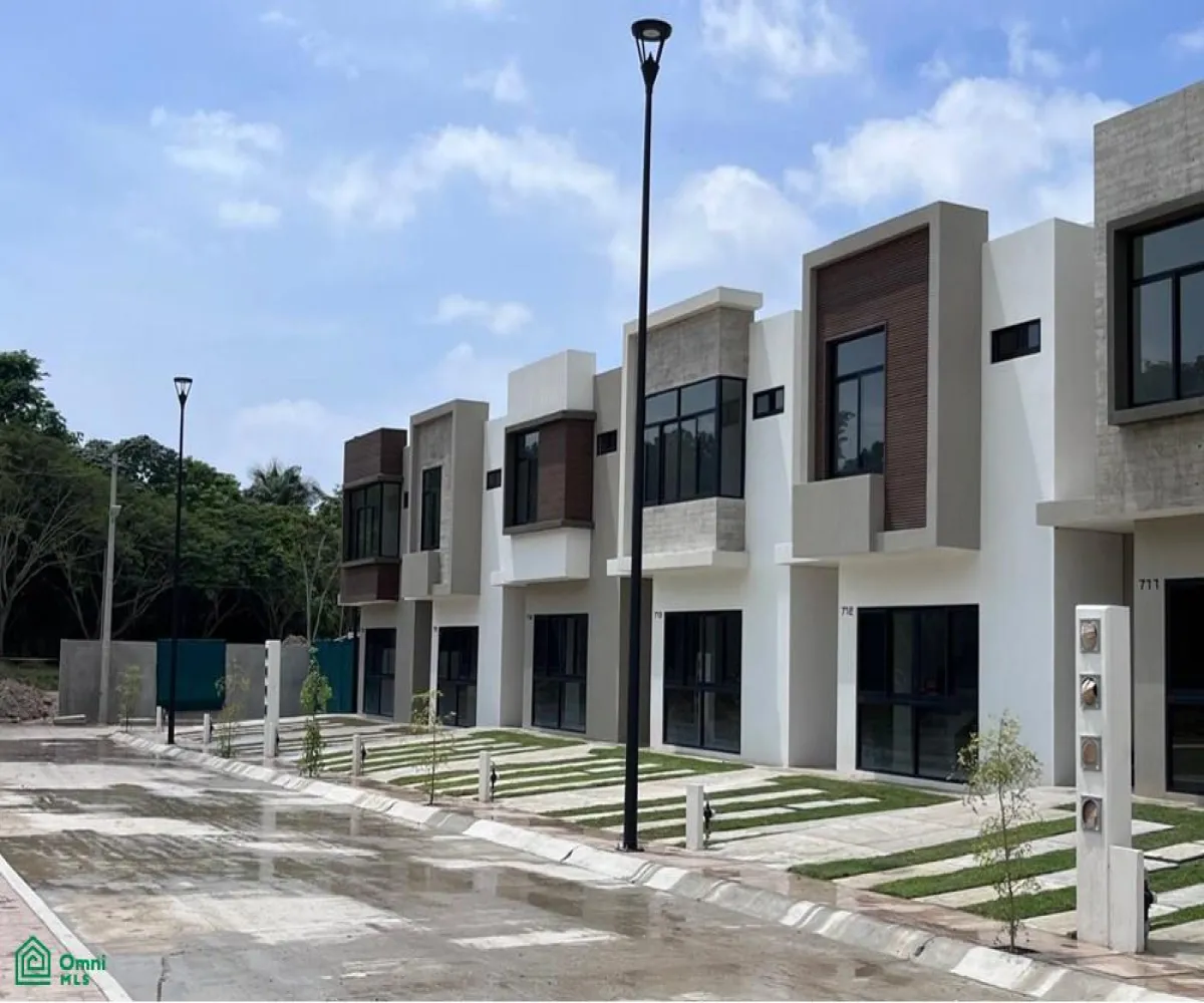 Casa En Venta,Las Mojoneras,Prolongacion Villa las Flores 900 504, Puerto Vallarta, Jalisco 48290, 4 Habitaciones,3 Baños,Prolongacion Villa las Flores 900,2,MX251015016