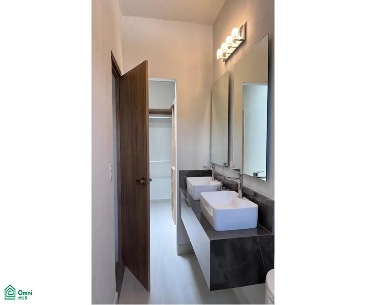 Casa En Venta,Las Mojoneras,Prolongacion Villa las Flores 900 315, Puerto Vallarta, Jalisco 48290, 3 Habitaciones,2 Baños,Prolongacion Villa las Flores 900,2,MX251015024