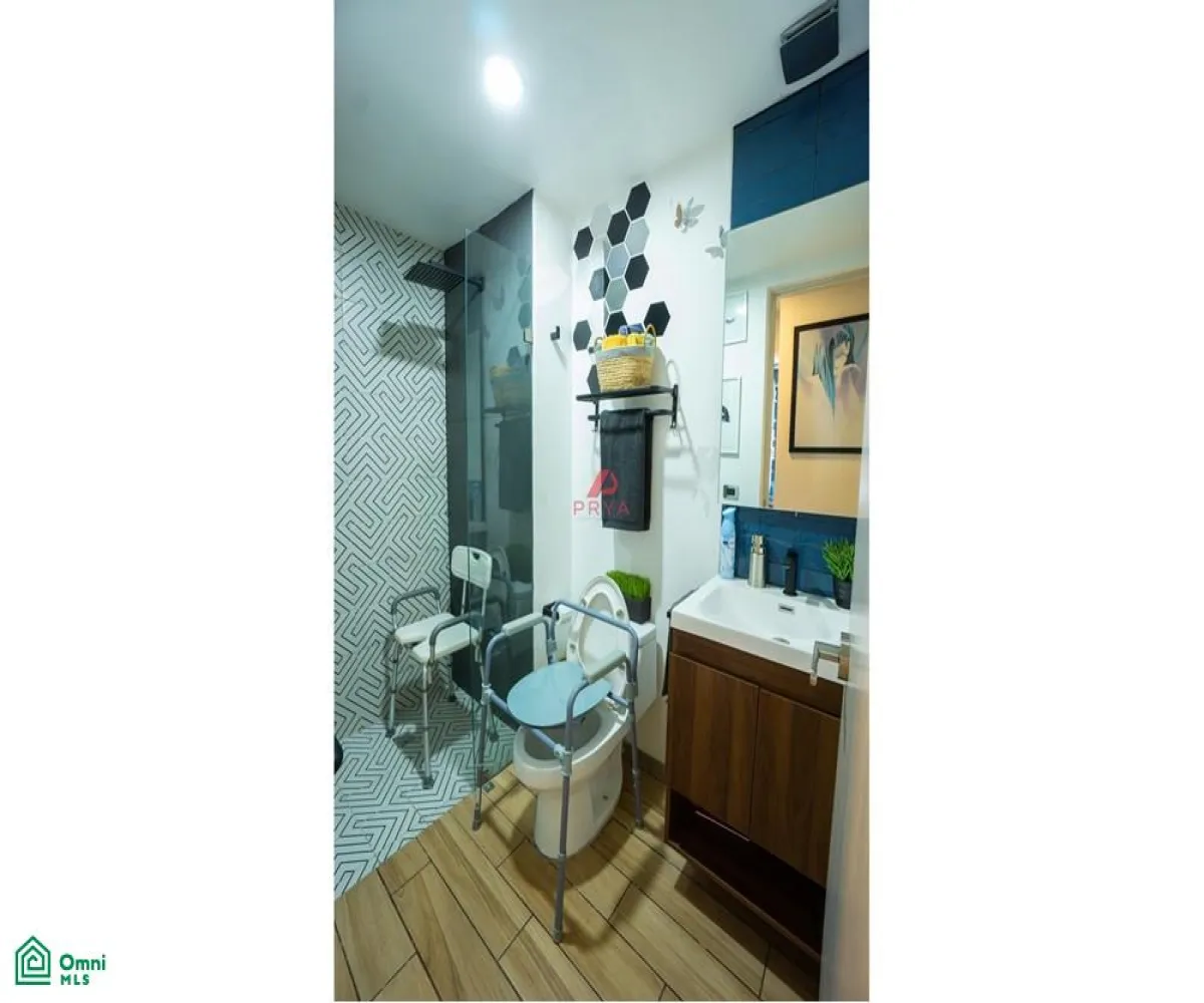 Departamento En Venta,Artesanos,Calz. Federalismo A-804, Guadalajara, Jalisco 44200, 2 Habitaciones,2 Baños,Calz. Federalismo,MX251015743