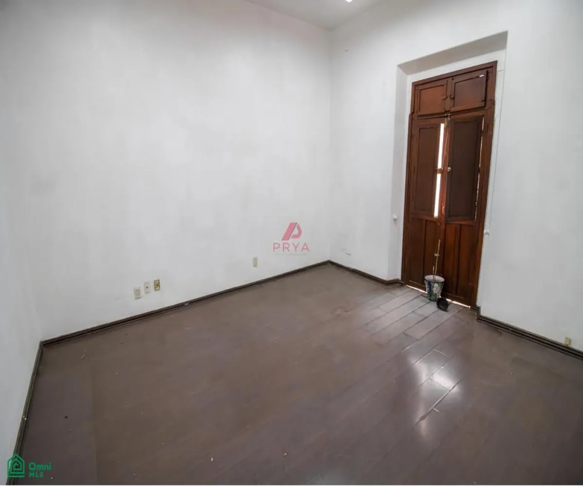 Casa En Venta,Americana,Pedro Moreno #1358 S/N, Guadalajara, Jalisco 44160, 11 Habitaciones,2 Baños,Pedro Moreno #1358,3,MX251015744