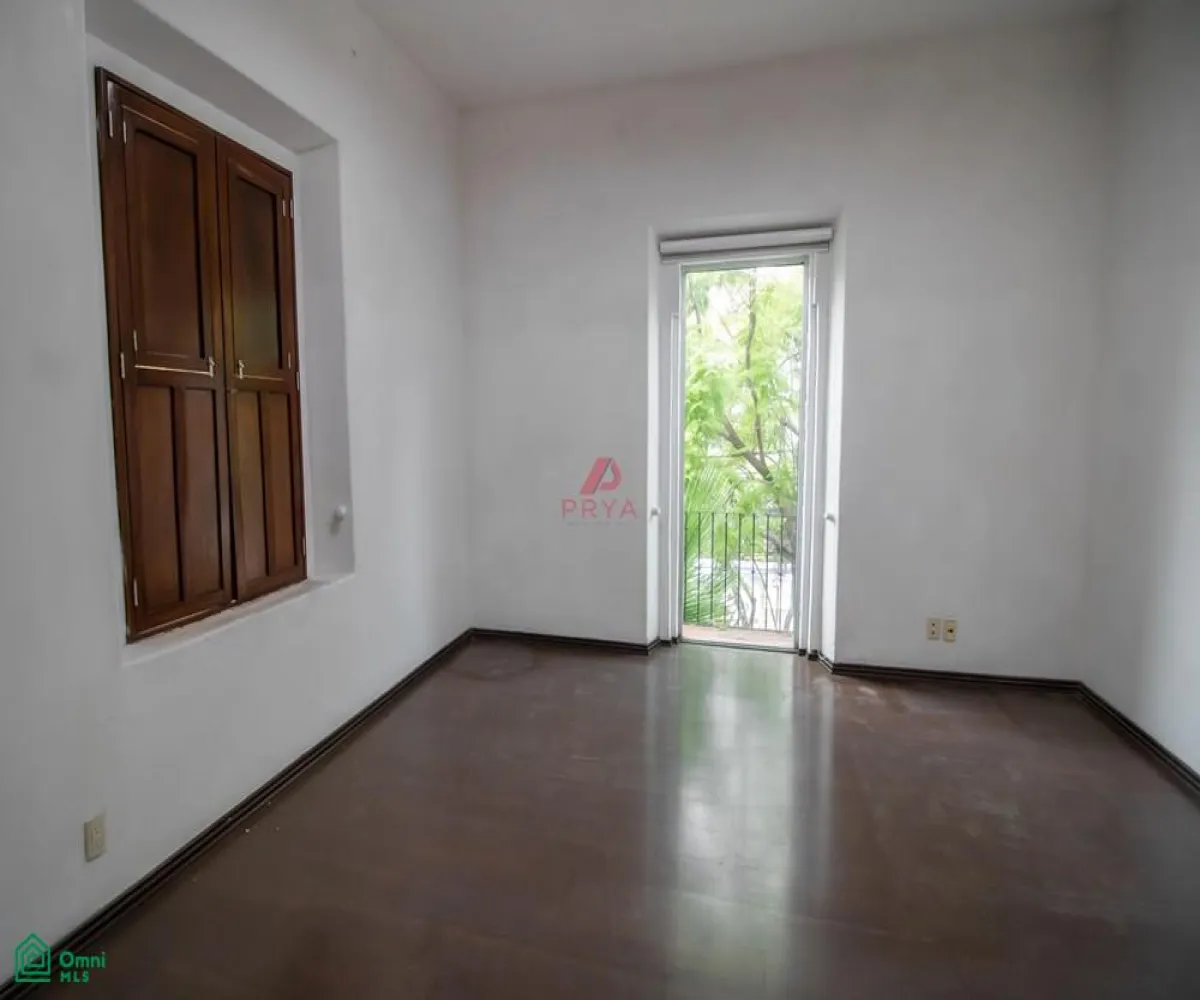 Casa En Venta,Americana,Pedro Moreno #1358 S/N, Guadalajara, Jalisco 44160, 11 Habitaciones,2 Baños,Pedro Moreno #1358,3,MX251015744