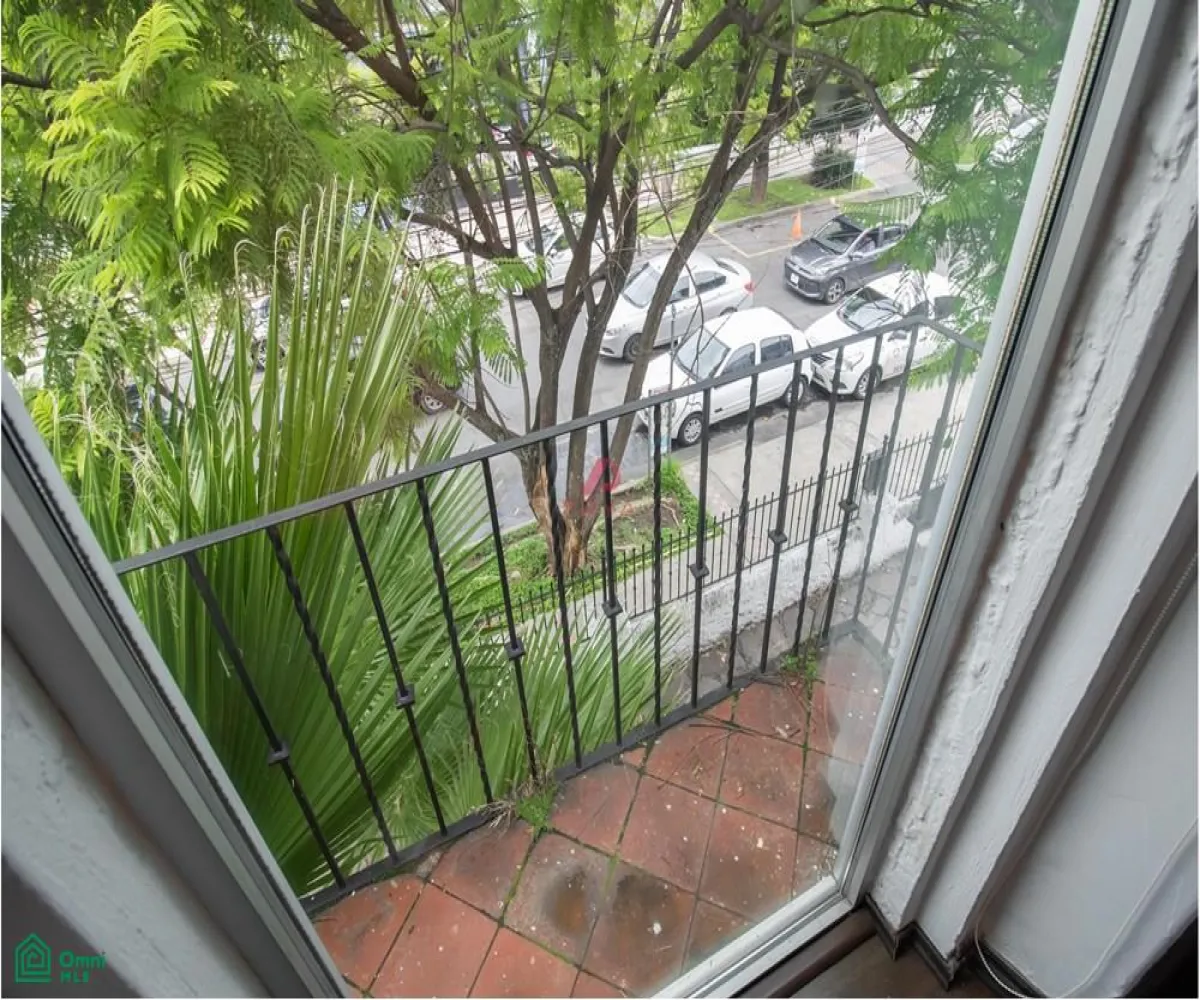 Casa En Venta,Americana,Pedro Moreno #1358 S/N, Guadalajara, Jalisco 44160, 11 Habitaciones,2 Baños,Pedro Moreno #1358,3,MX251015744