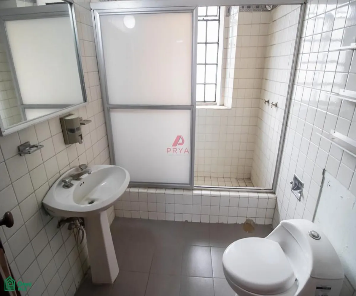 Casa En Venta,Americana,Pedro Moreno #1358 S/N, Guadalajara, Jalisco 44160, 11 Habitaciones,2 Baños,Pedro Moreno #1358,3,MX251015744