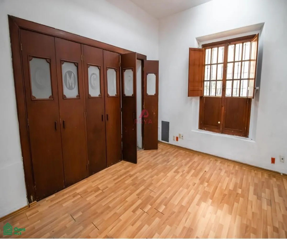 Casa En Venta,Americana,Pedro Moreno #1358 S/N, Guadalajara, Jalisco 44160, 11 Habitaciones,2 Baños,Pedro Moreno #1358,3,MX251015744