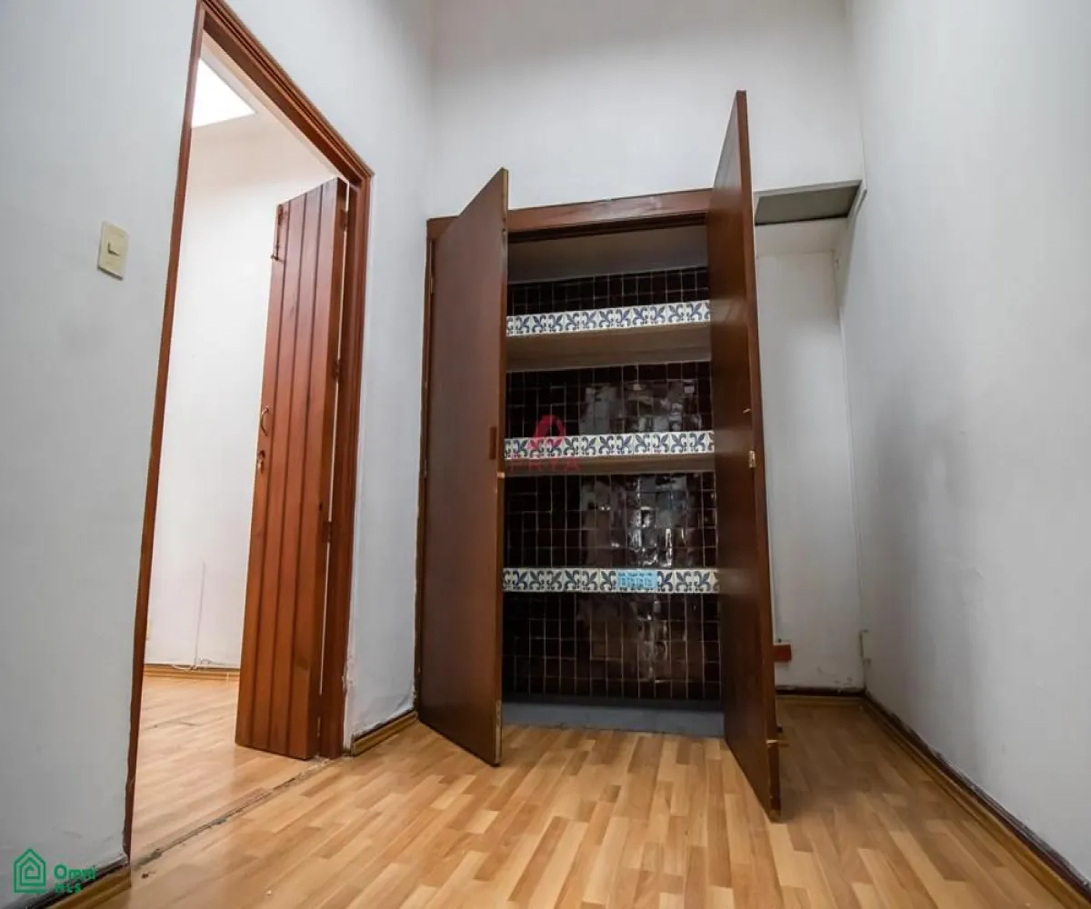 Casa En Venta,Americana,Pedro Moreno #1358 S/N, Guadalajara, Jalisco 44160, 11 Habitaciones,2 Baños,Pedro Moreno #1358,3,MX251015755