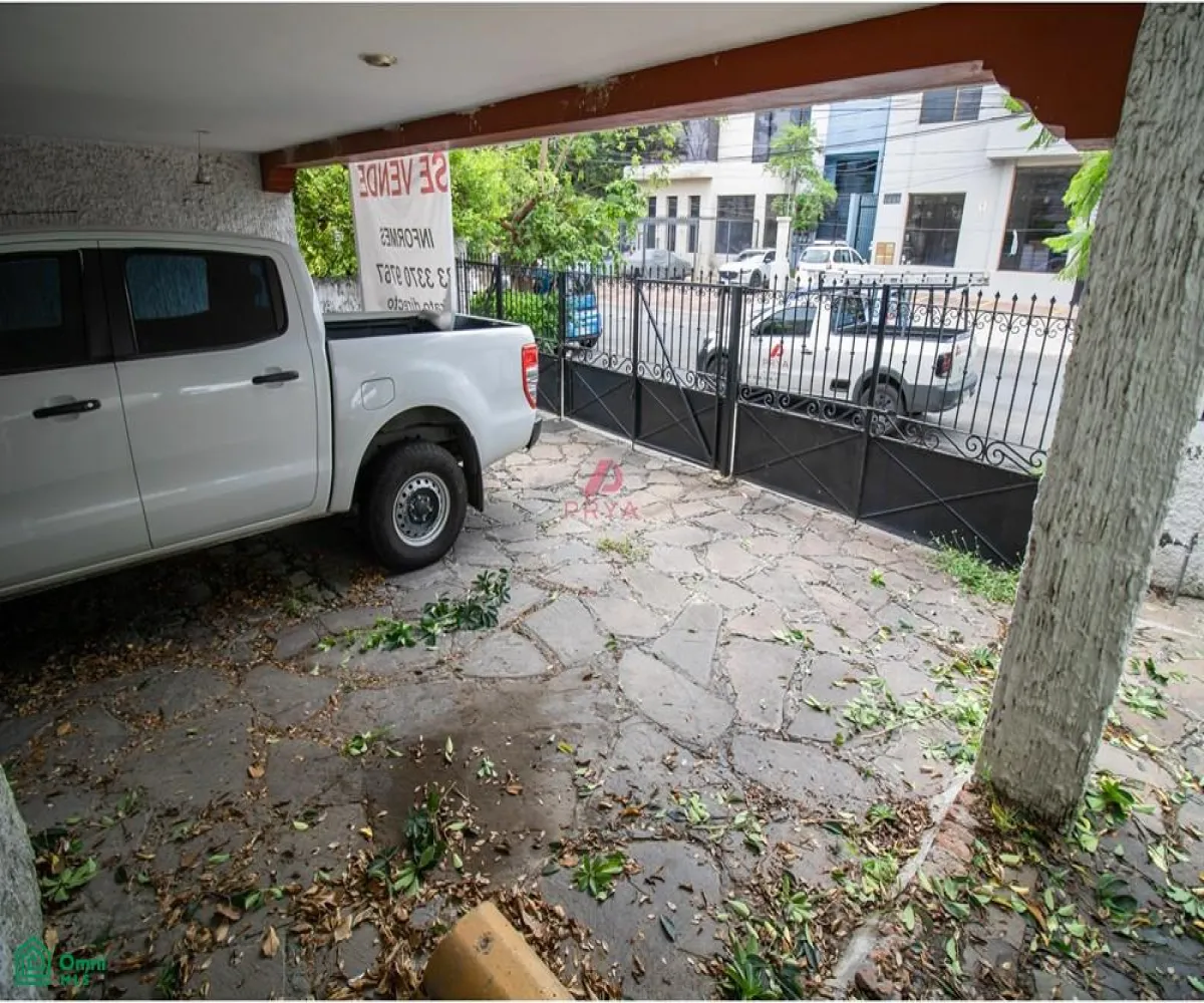 Casa En Venta,Americana,Pedro Moreno #1358 S/N, Guadalajara, Jalisco 44160, 11 Habitaciones,2 Baños,Pedro Moreno #1358,3,MX251015755