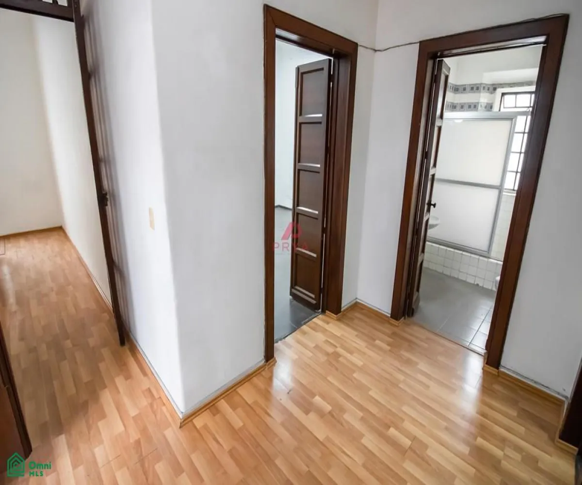 Casa En Venta,Americana,Pedro Moreno #1358 S/N, Guadalajara, Jalisco 44160, 11 Habitaciones,2 Baños,Pedro Moreno #1358,3,MX251015755