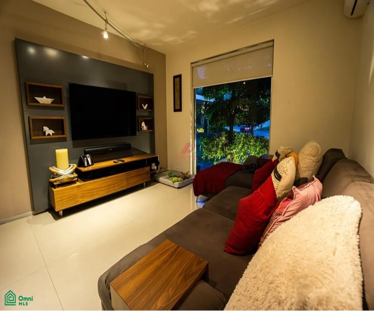 Casa En Venta,Puerta Plata,Circuito del sol S/N, Zapopan, Jalisco 45116, 3 Habitaciones,3 Baños,Circuito del sol,2,MX251015773